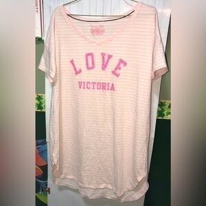 ♦️Victoria’s Secret striped v-neck sleep shirt